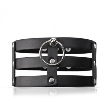 Tripple O-Ring Strap Collar PU-Leather fra Sadistenstoolbox